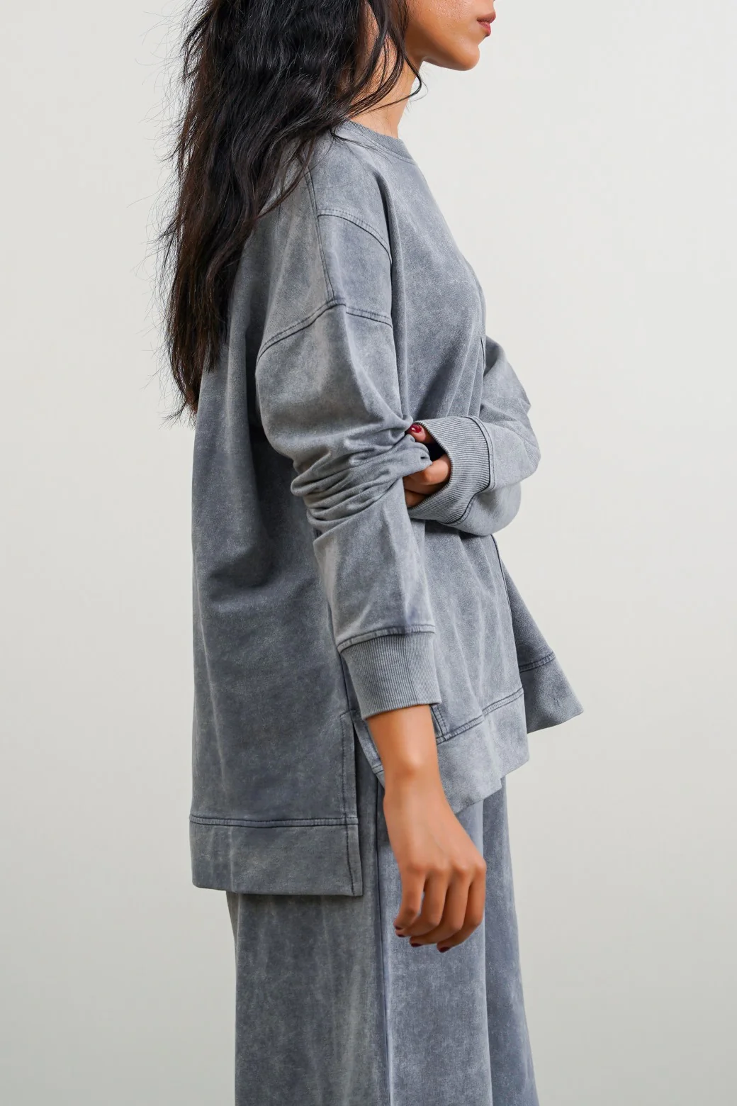 WAW24TP051-GREY-WASHED-COLLAR-SWEATSHIRT-7b8094_3_2d989561-17ee-40c9-91a6-dbf1aabdec7b