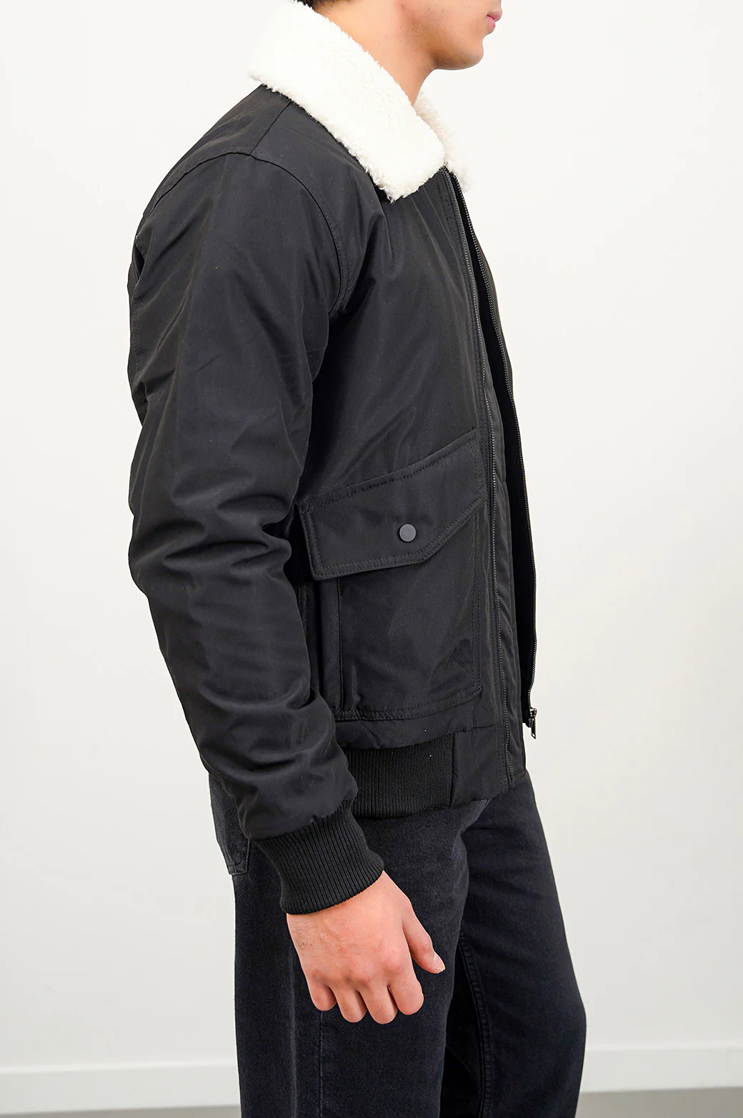 MAW24TP046-BLACK-SHERPA-COLLAR-JACKET-000000_10