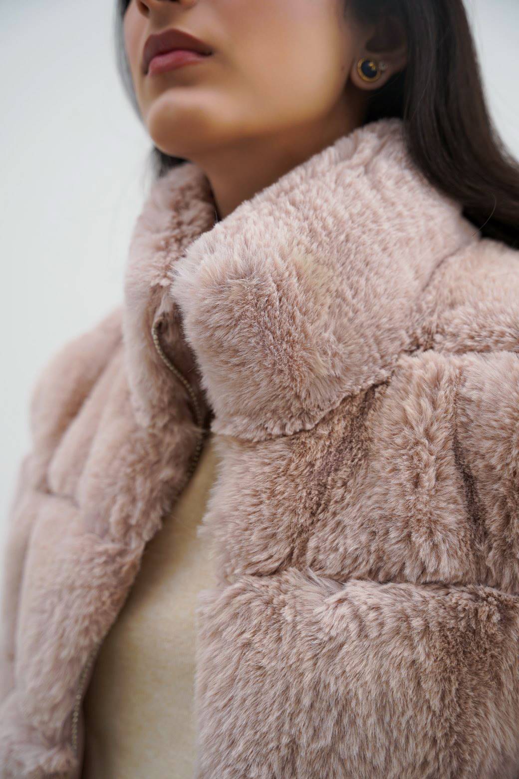 YBSWFT0001-BEIGE-PLUSH-FUR-JACKET-b6917e_10