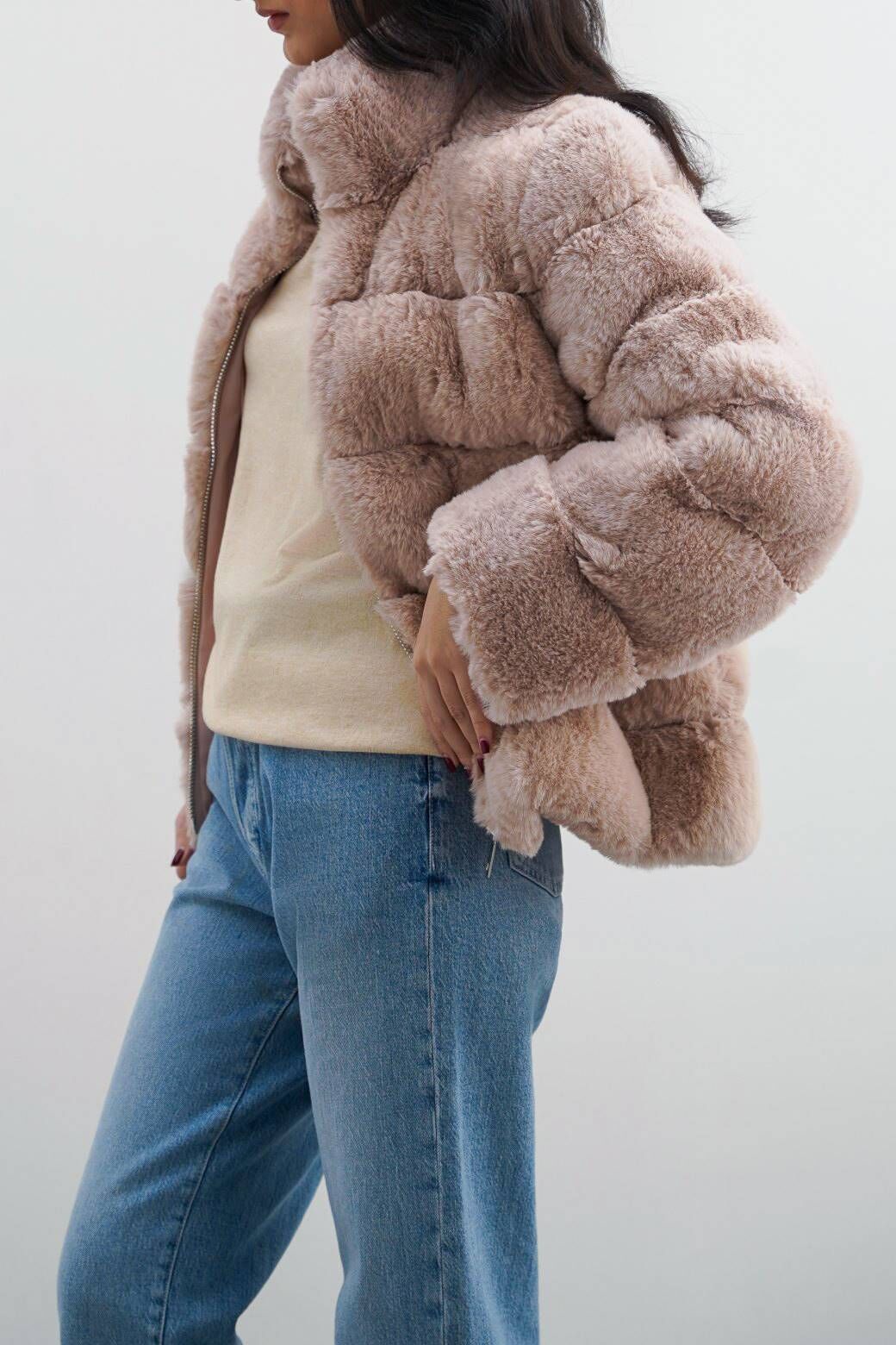 YBSWFT0001-BEIGE-PLUSH-FUR-JACKET-b6917e_5